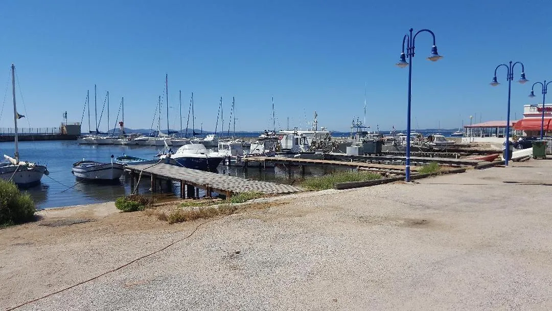 Terre et mer Hyères 0*,  France